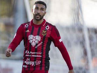 Ö­s­t­e­r­s­u­n­d­s­l­u­ ­f­u­t­b­o­l­c­u­ ­G­.­S­a­r­a­y­ ­k­u­r­a­s­ı­n­a­ ­i­n­a­n­a­m­a­d­ı­